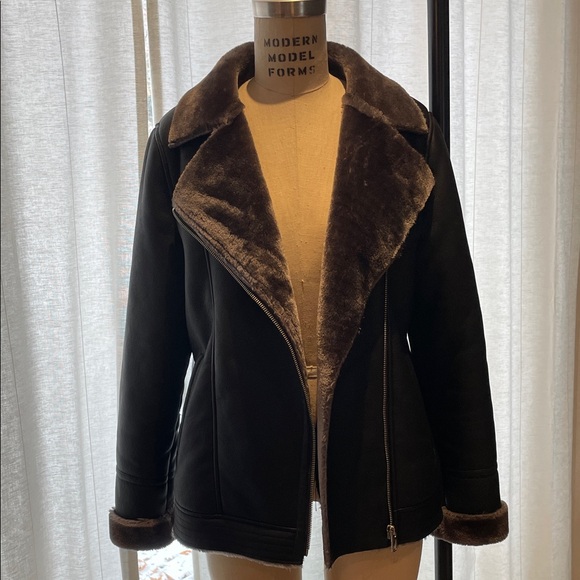 Zara Black Leather Jacket with Brown Faux Fur Trim - Picture 3 of 4